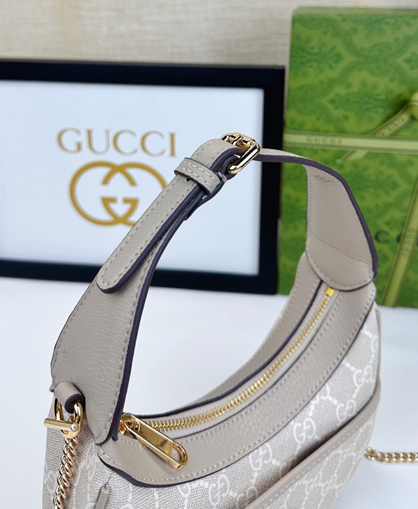 激安グッチバッグコピー着用イメージ